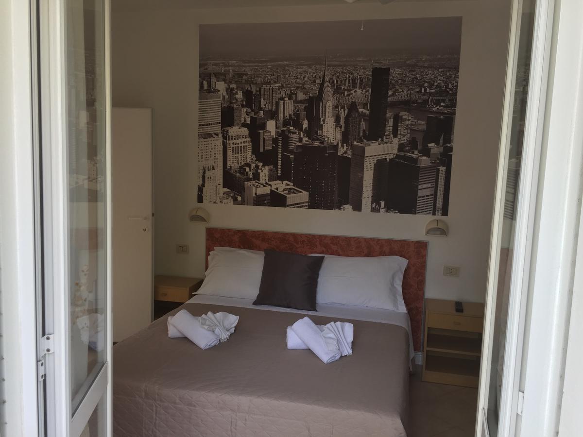 Hotel Monti Riccione Zewnętrze zdjęcie