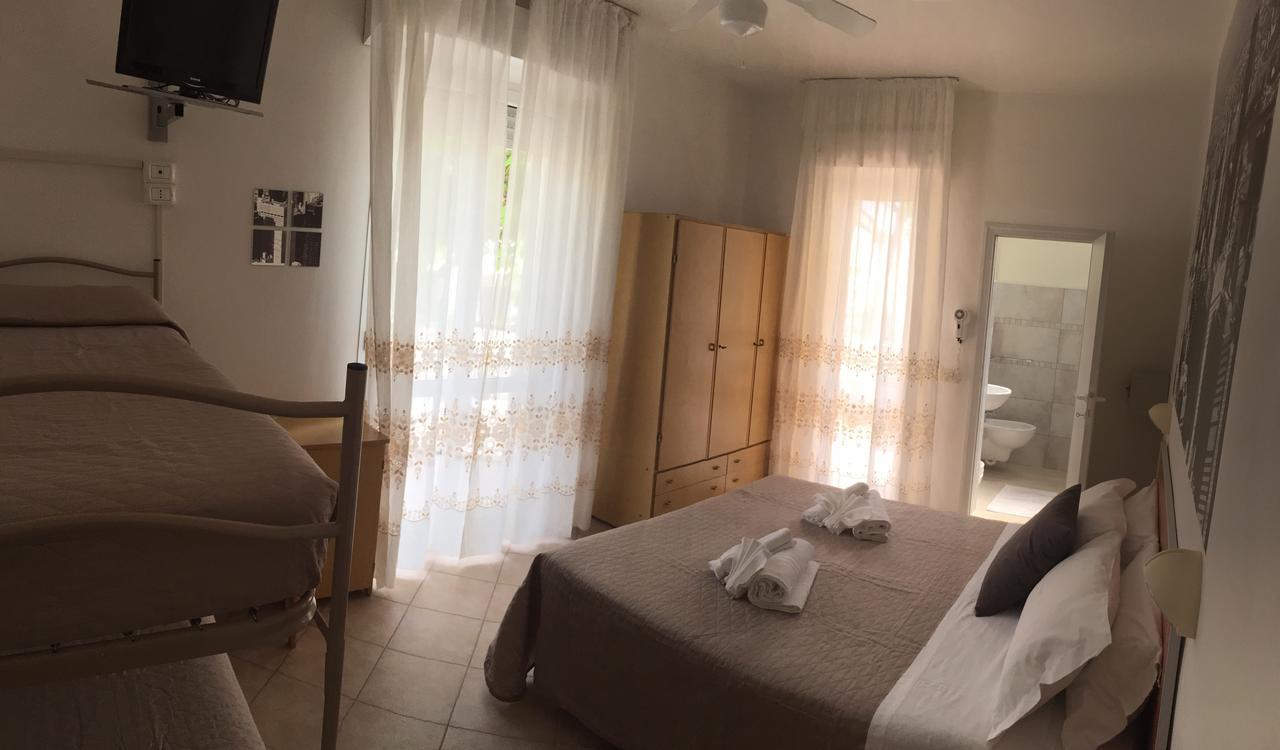 Hotel Monti Riccione Zewnętrze zdjęcie
