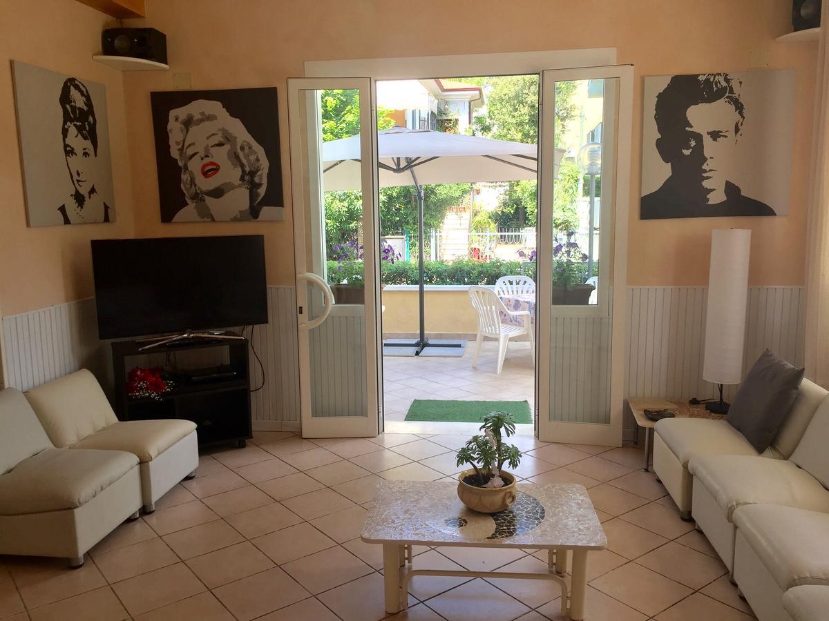Hotel Monti Riccione Zewnętrze zdjęcie