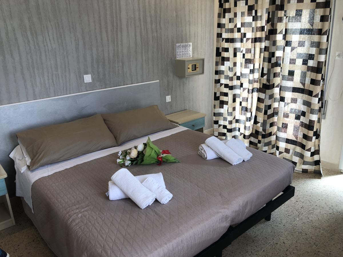 Hotel Monti Riccione Zewnętrze zdjęcie