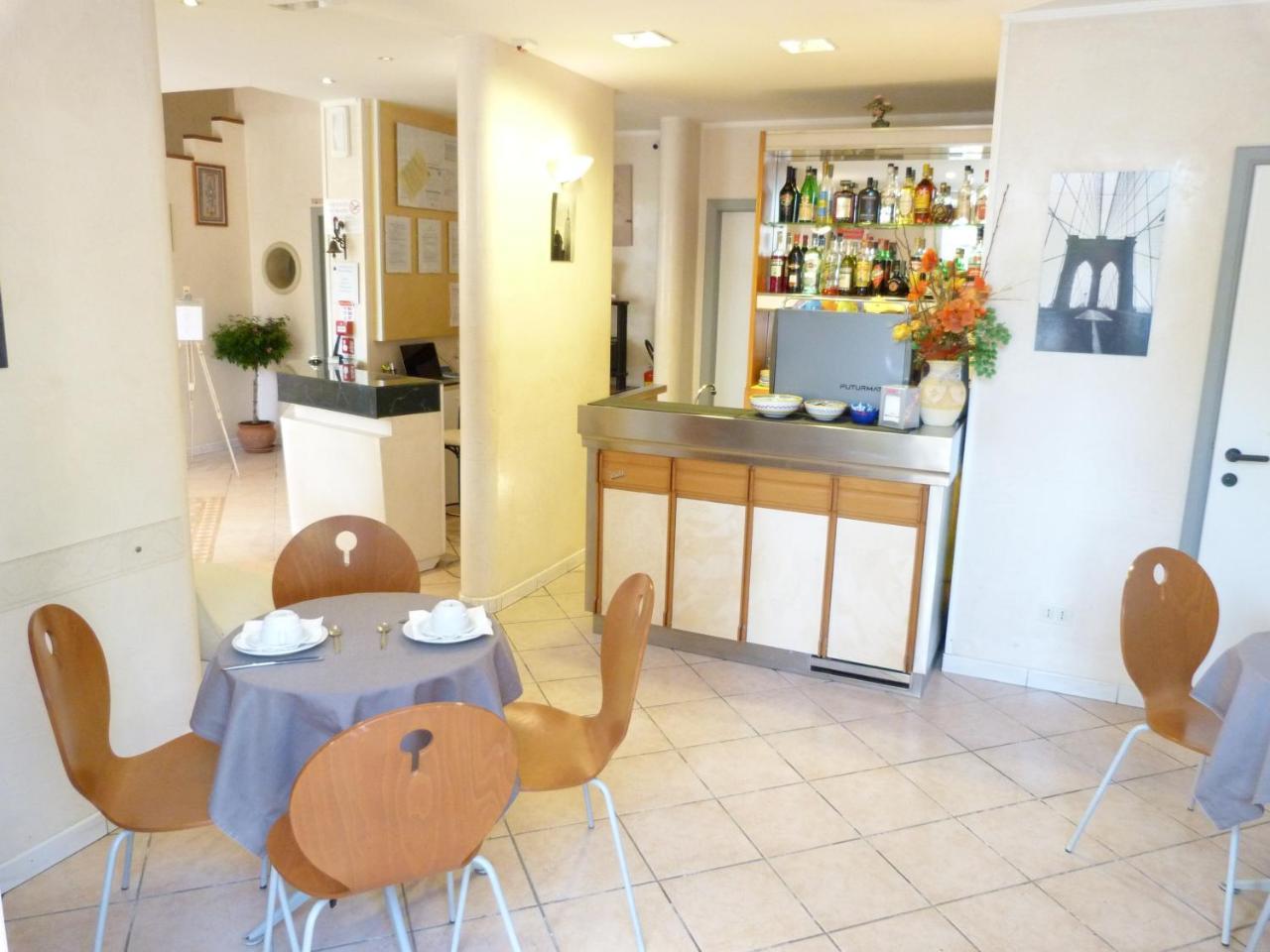 Hotel Monti Riccione Zewnętrze zdjęcie