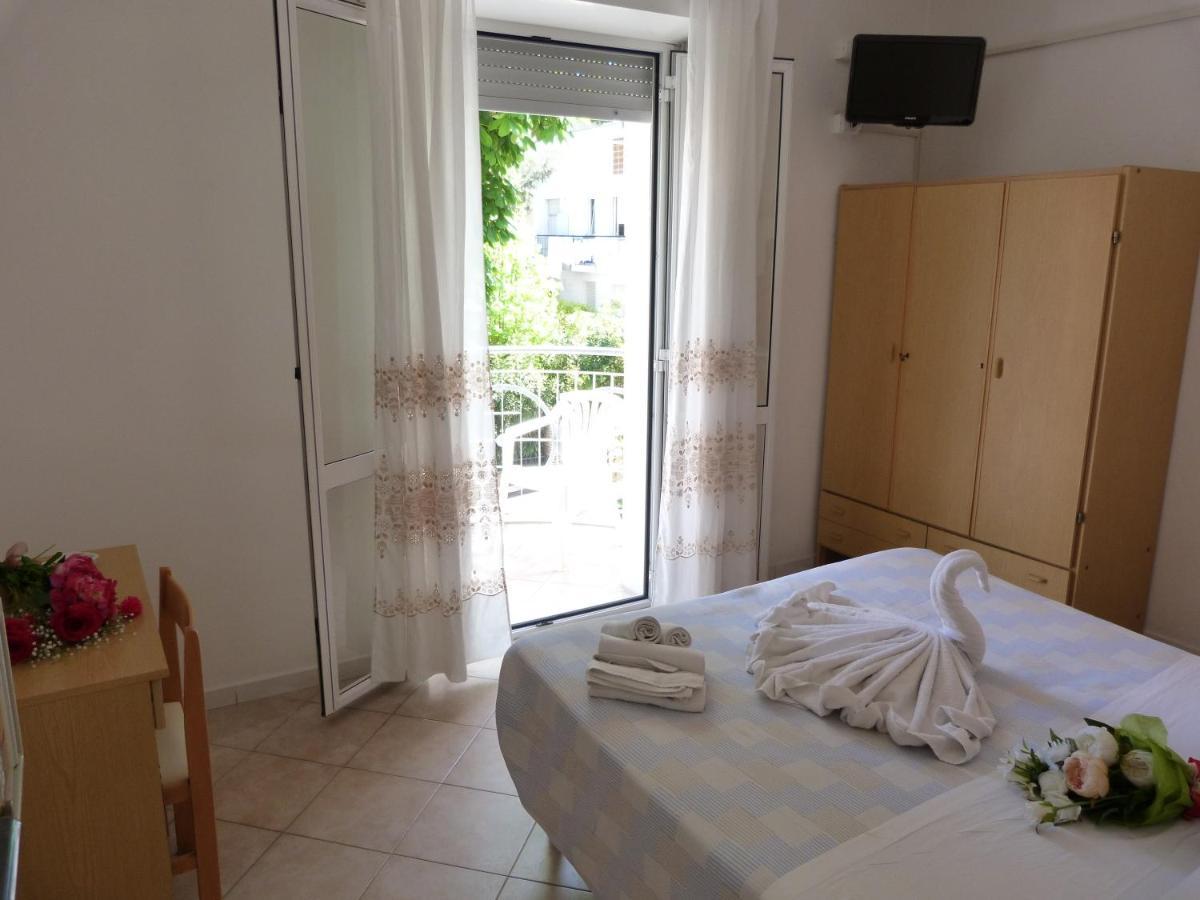 Hotel Monti Riccione Zewnętrze zdjęcie
